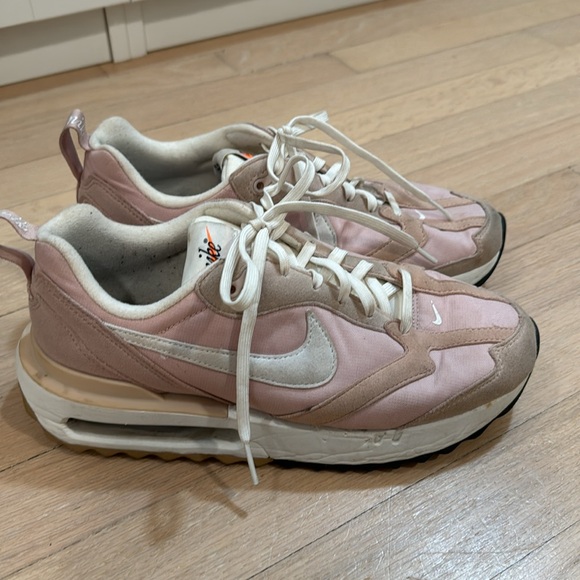 Size 8.5-Nike Air Max Dawn Pink (Womens) - Picture 4 of 8